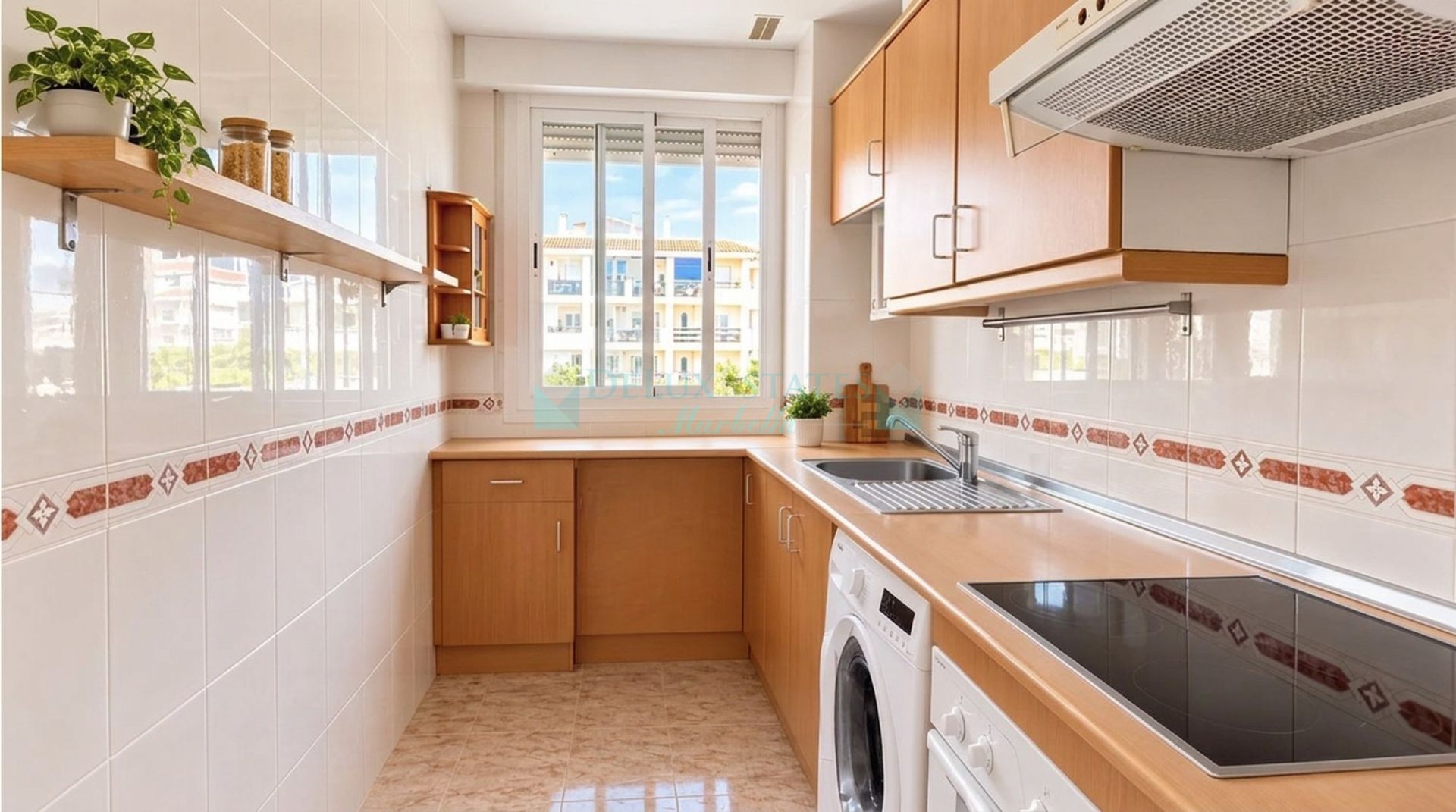 Apartment for sale in Lorcrimar, Nueva Andalucia