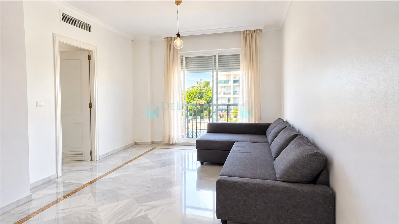 Apartment for sale in Lorcrimar, Nueva Andalucia