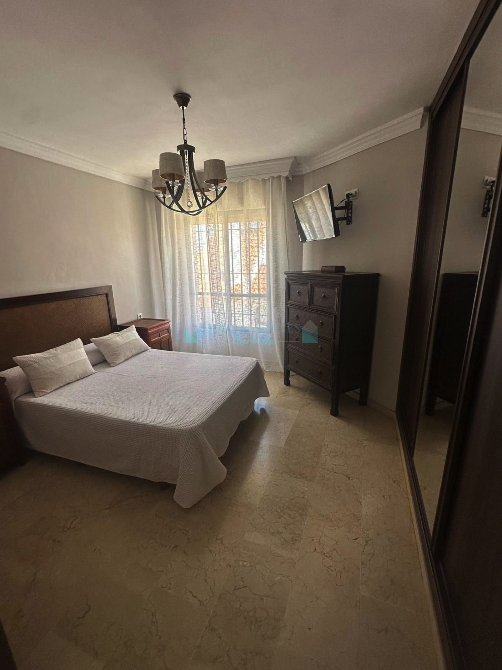 Adosado en venta en Las Mesas, Estepona