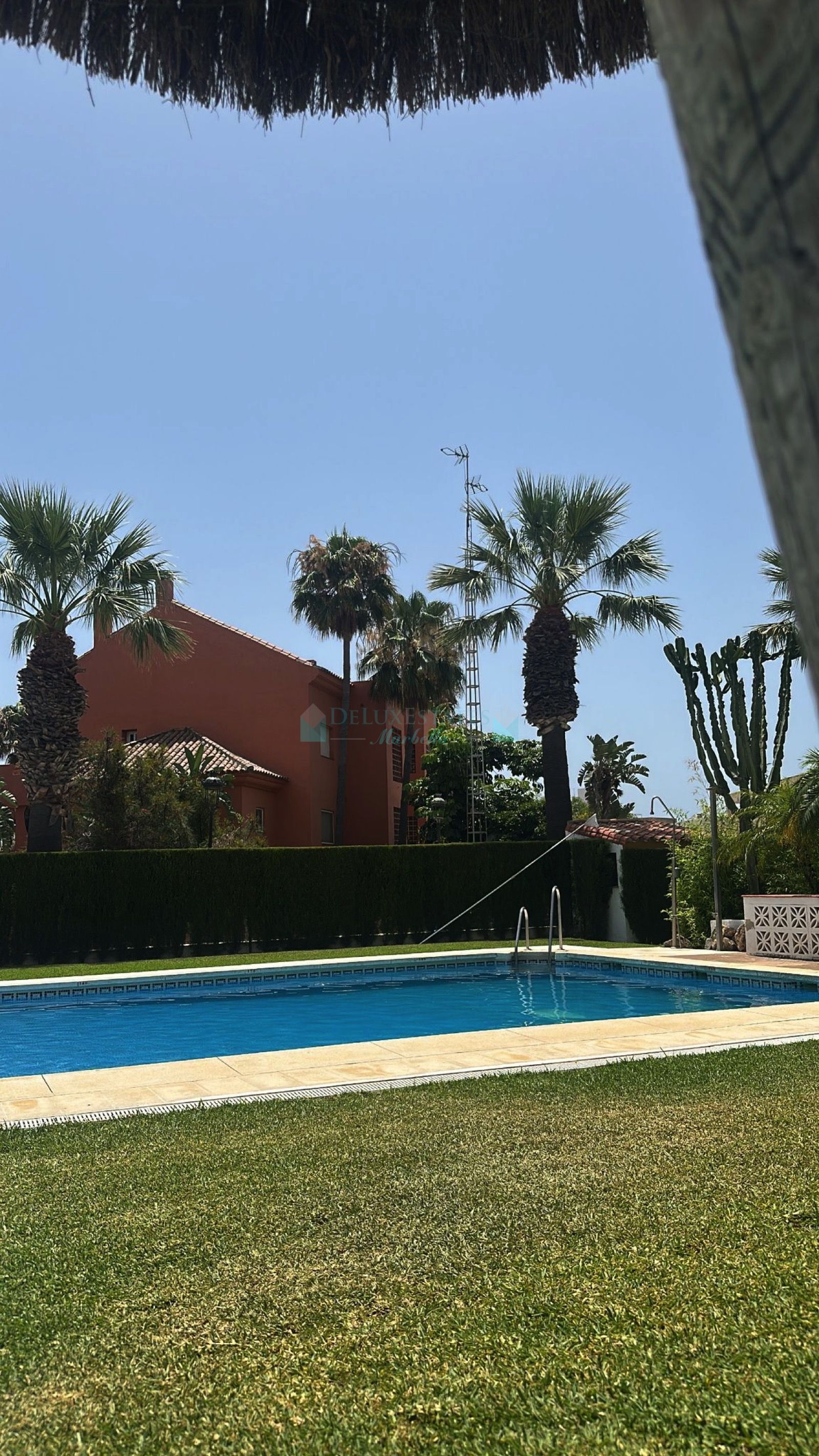 Adosado en venta en Las Mesas, Estepona