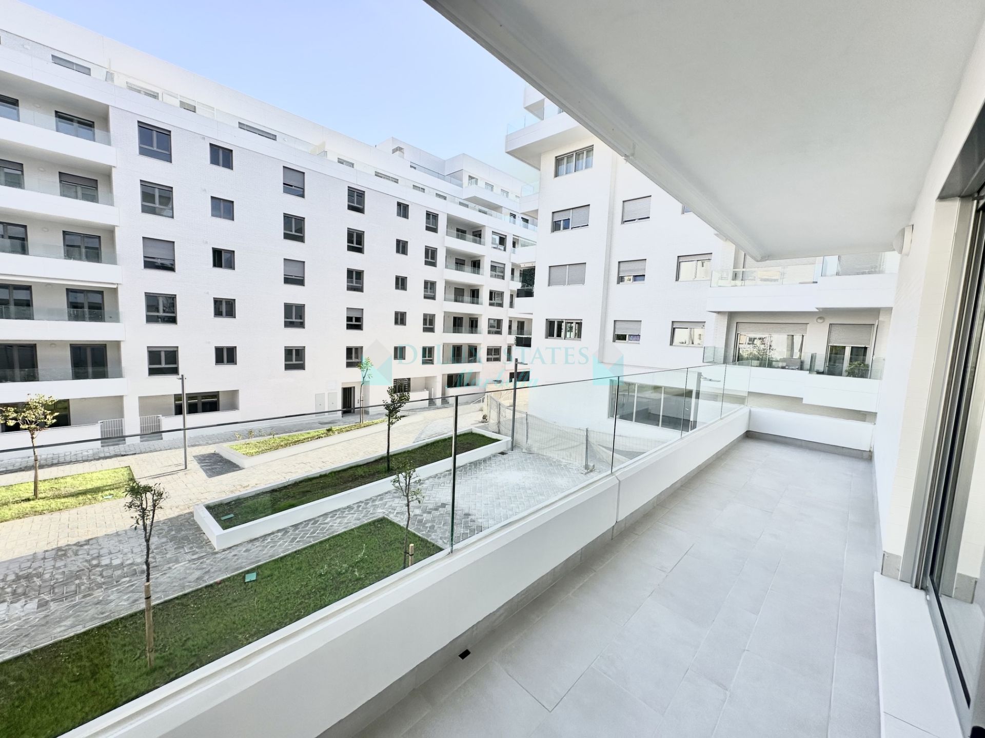 Apartamento en alquiler en Guadaiza, Nueva Andalucia
