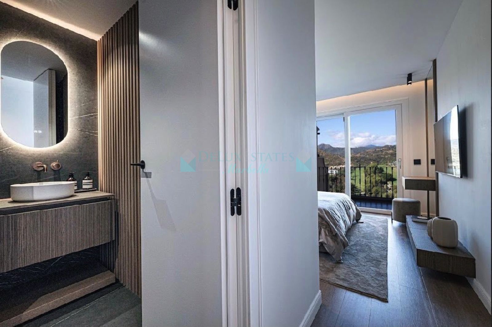 Town House for sale in La Quinta, Benahavis