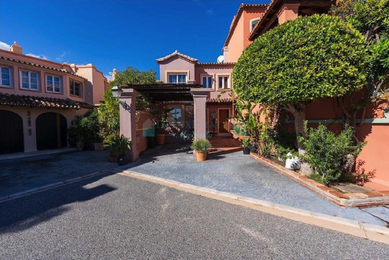 Town House for sale in La Quinta, Benahavis
