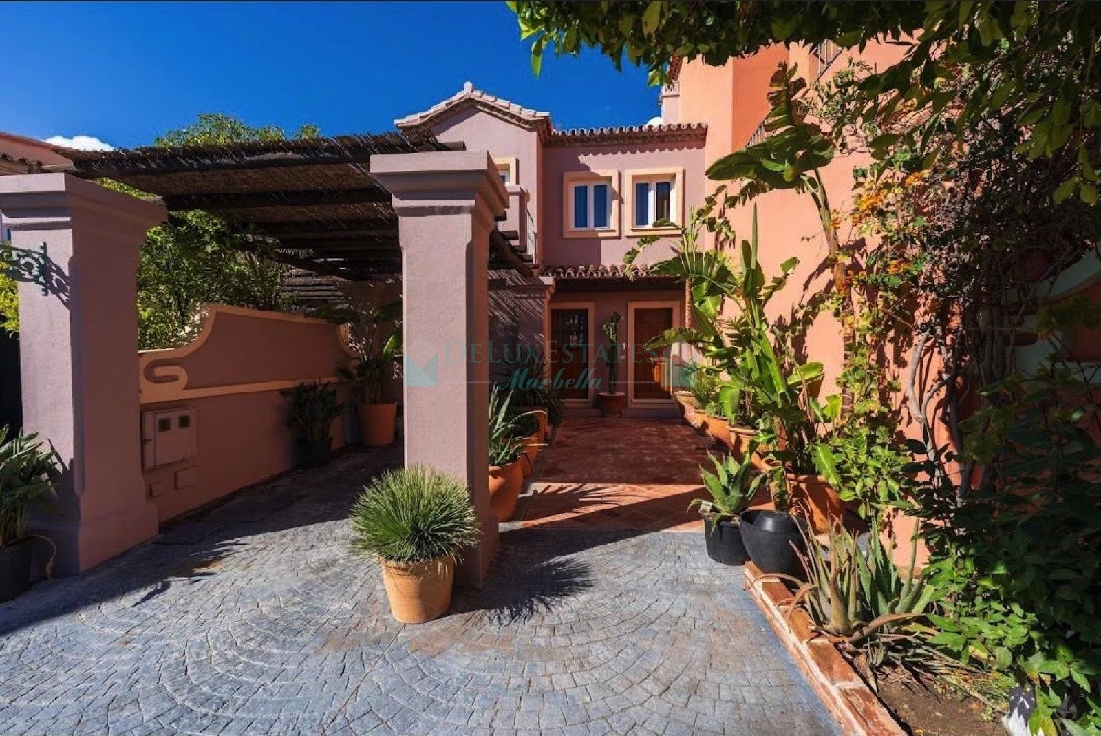 Town House for sale in La Quinta, Benahavis