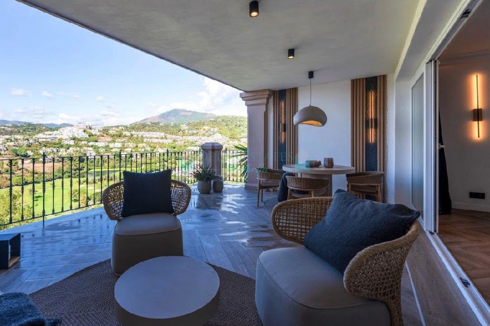 Town House for sale in La Quinta, Benahavis