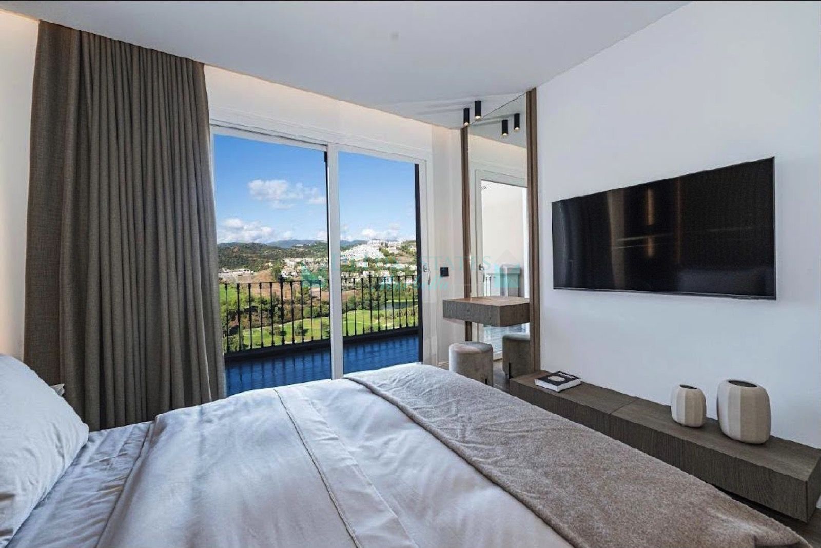 Town House for sale in La Quinta, Benahavis