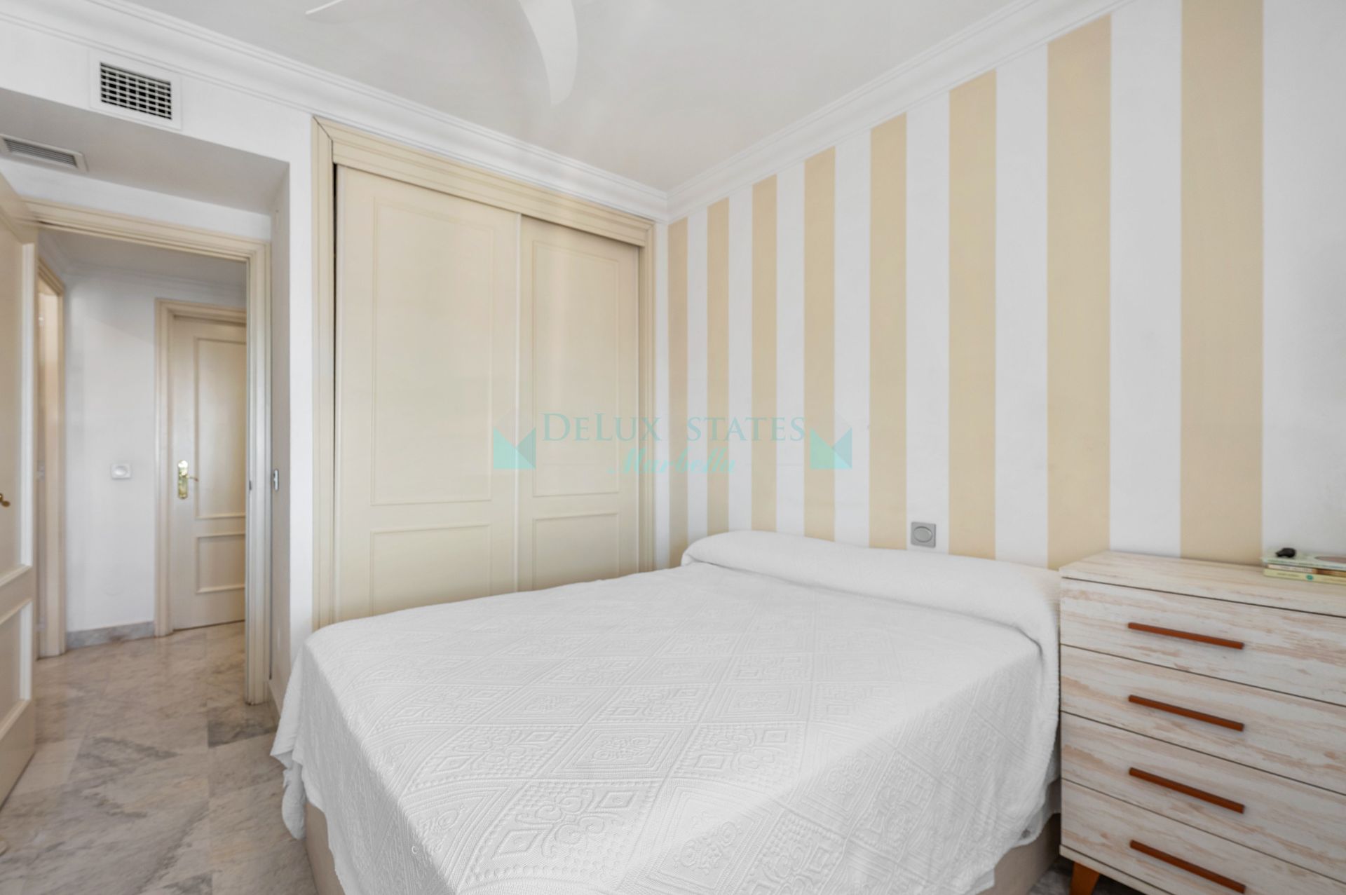 Apartment for sale in Marina Banus, Marbella - Puerto Banus