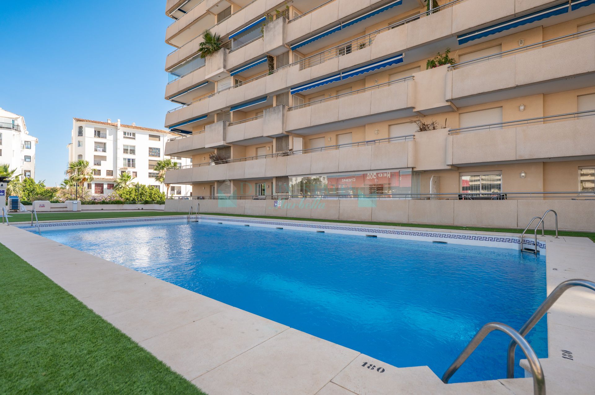 Apartment for sale in Marina Banus, Marbella - Puerto Banus