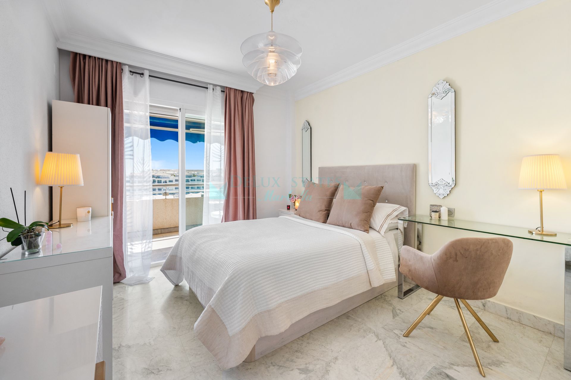 Apartment for sale in Marina Banus, Marbella - Puerto Banus