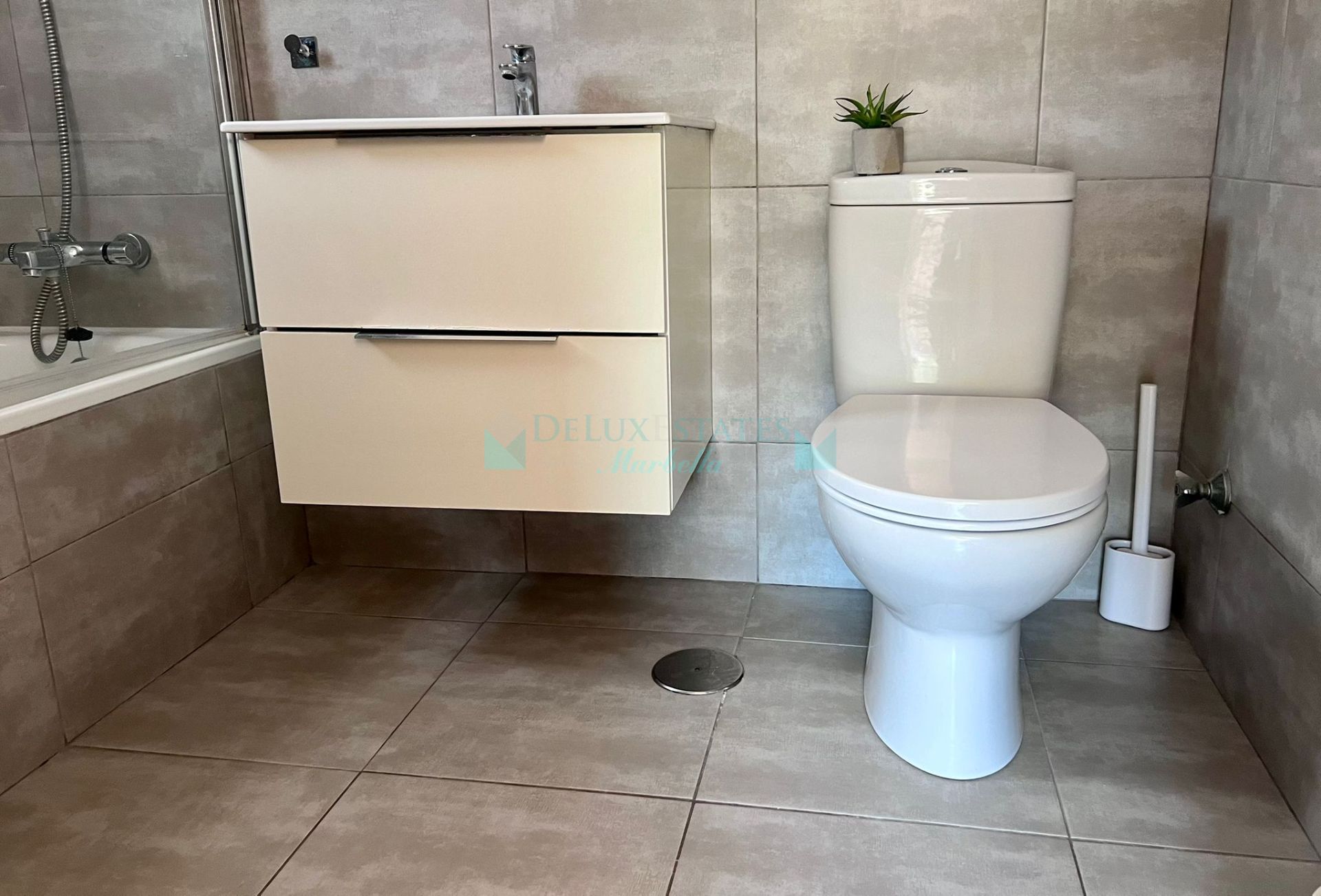 Studio for sale in Benahavis Centro, Benahavis