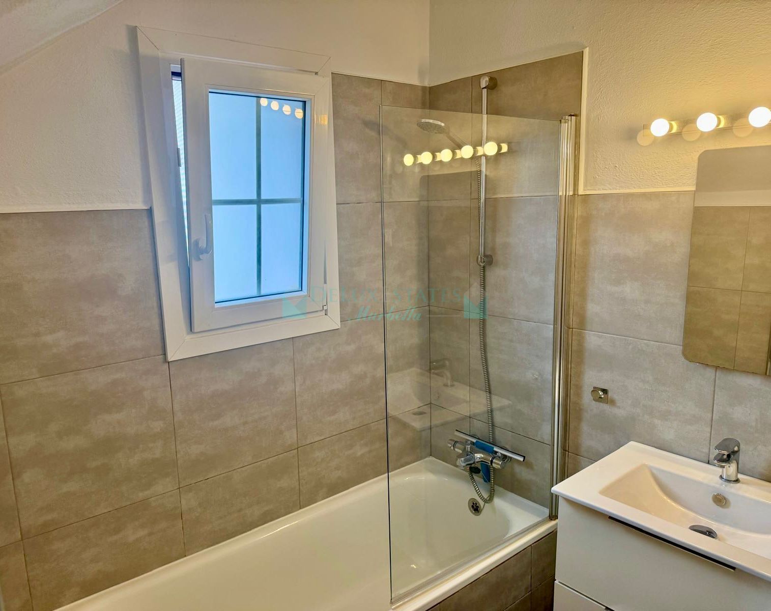 Studio for sale in Benahavis Centro, Benahavis