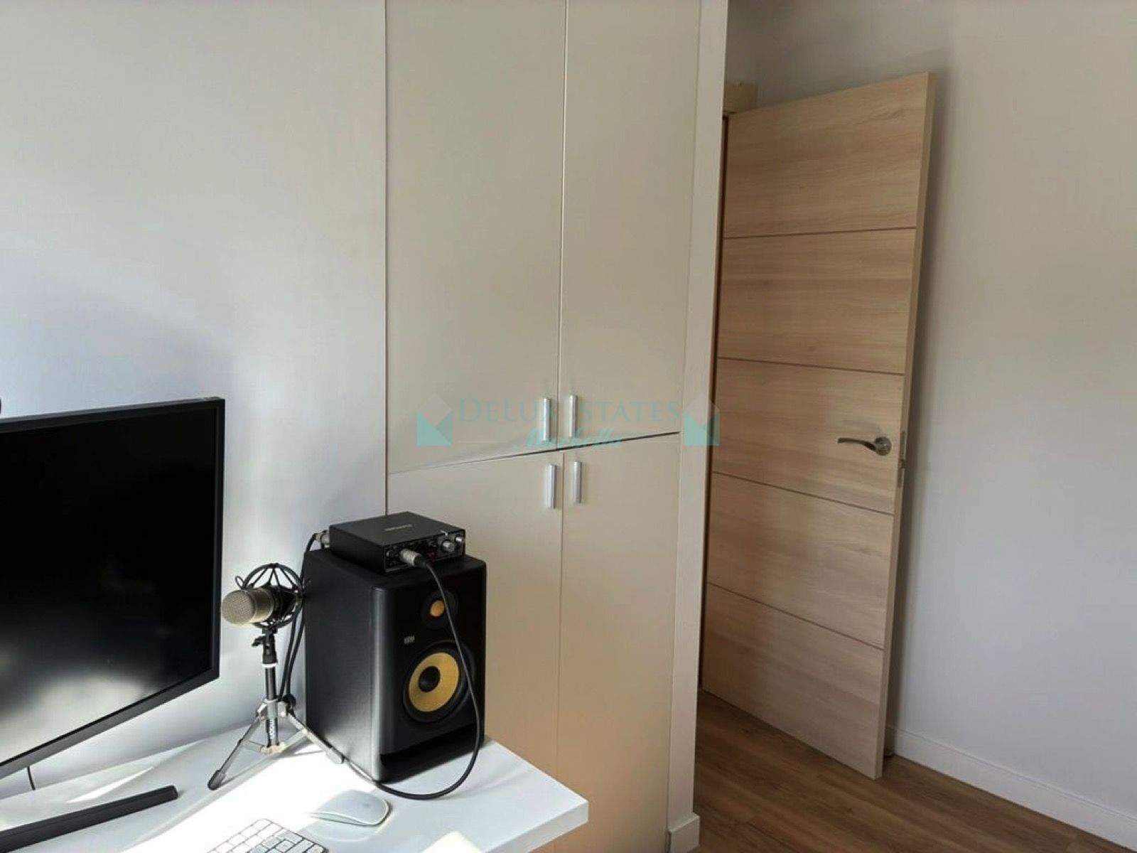 Apartment for sale in La Campana, Nueva Andalucia