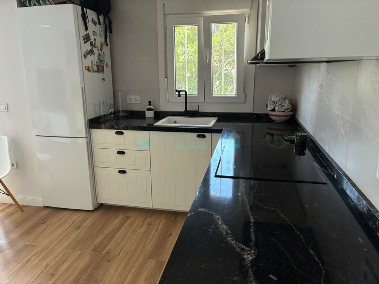 Apartment for sale in La Campana, Nueva Andalucia