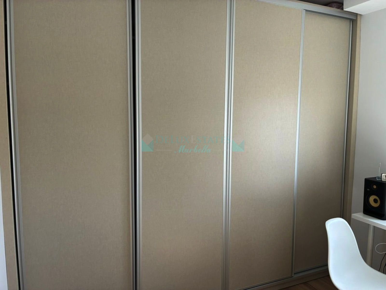 Apartment for sale in La Campana, Nueva Andalucia