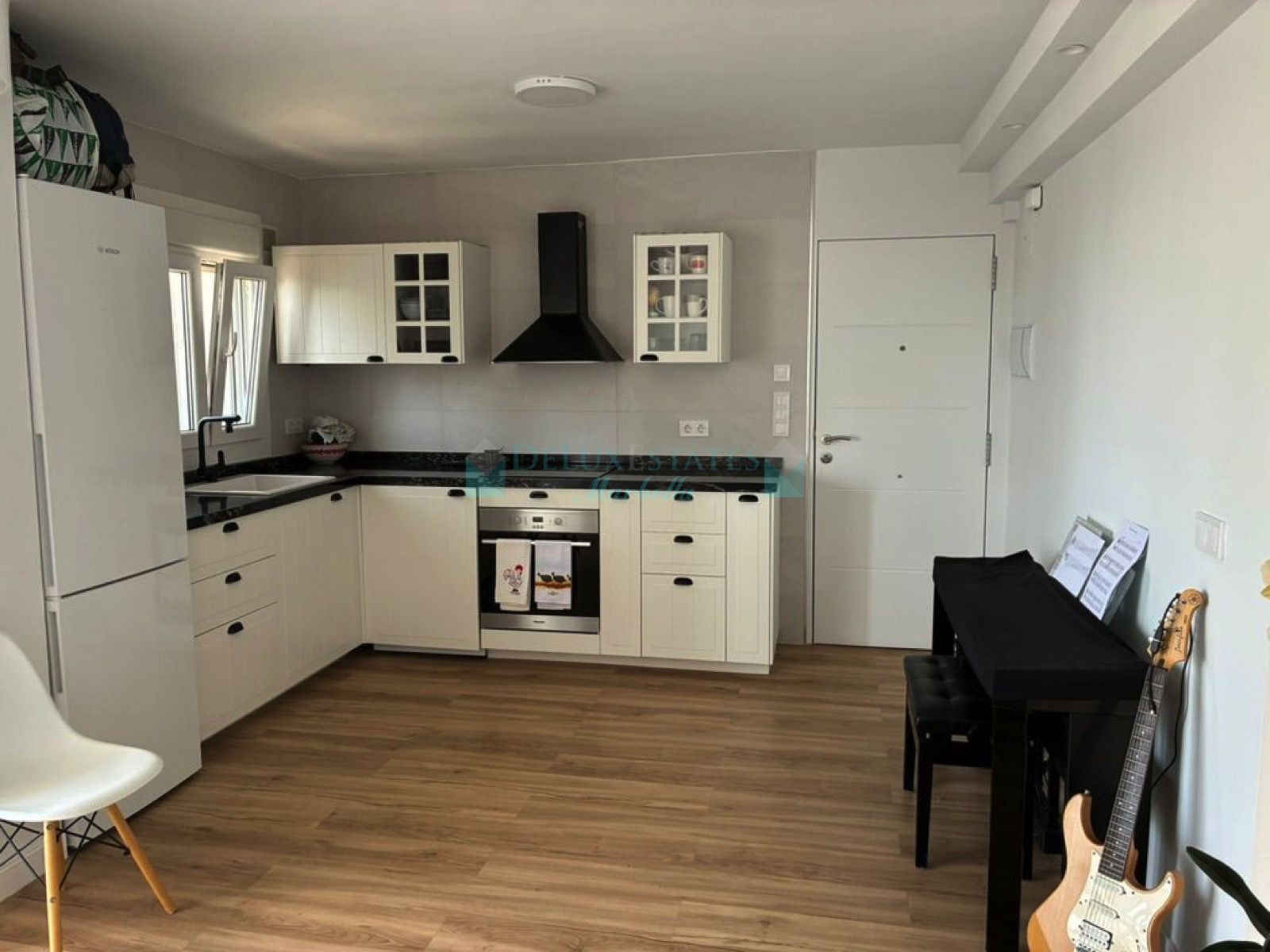 Apartment for sale in La Campana, Nueva Andalucia