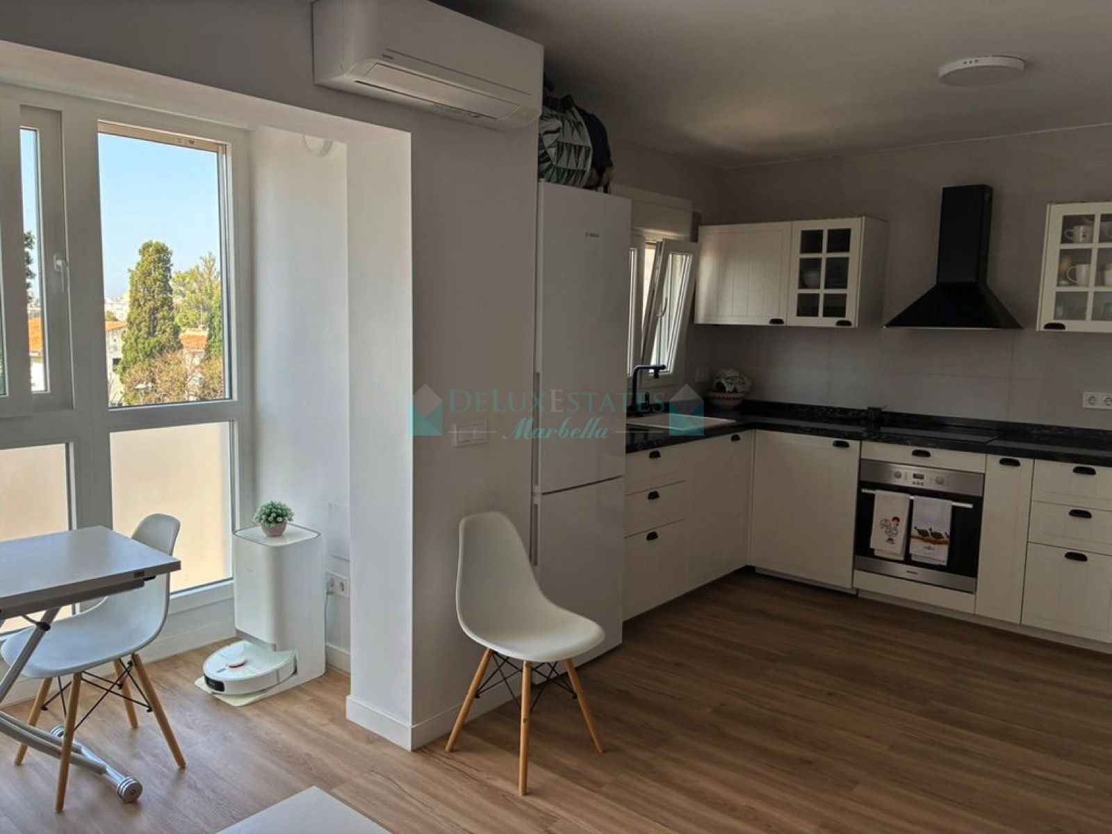 Apartment for sale in La Campana, Nueva Andalucia