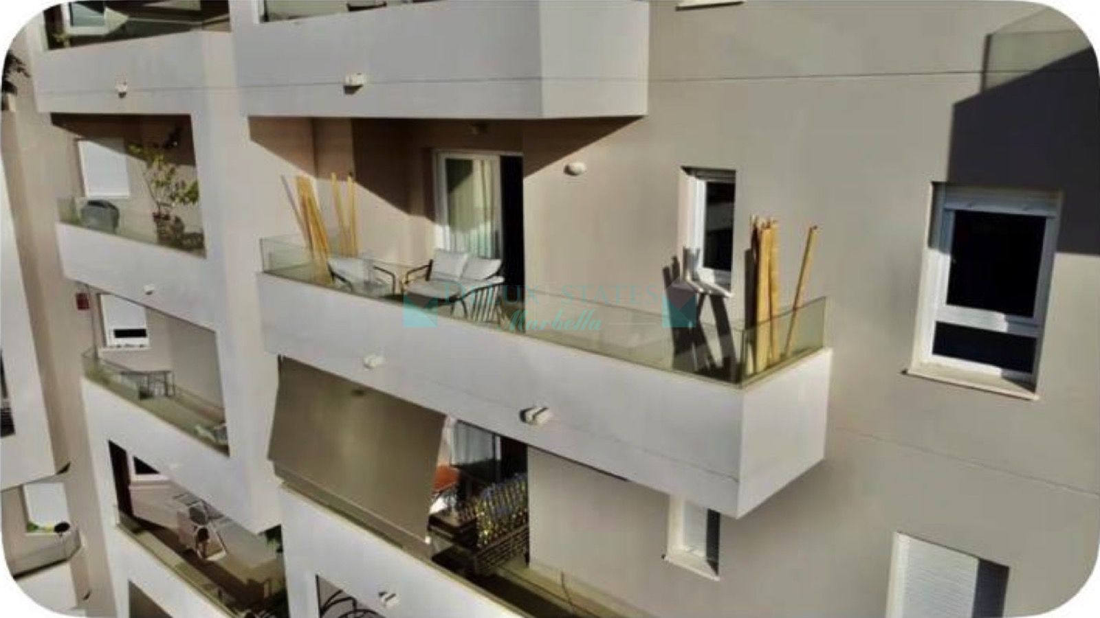 Apartment for sale in La Campana, Nueva Andalucia