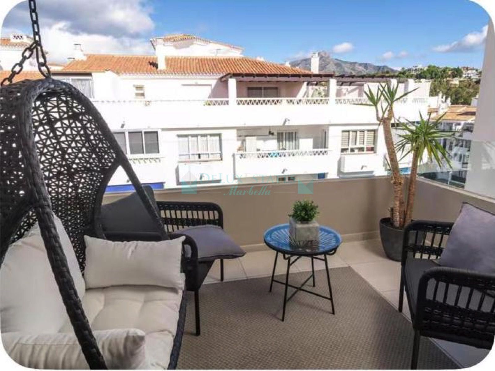 Apartment for sale in La Campana, Nueva Andalucia