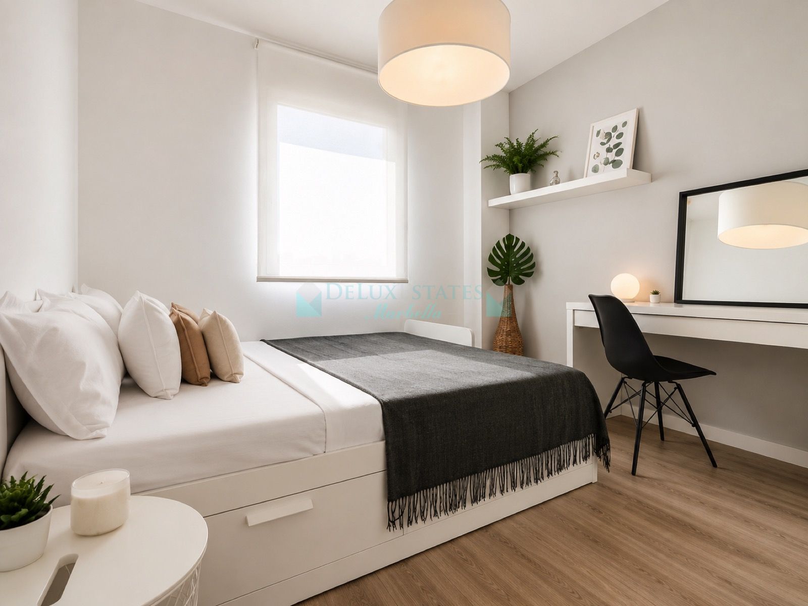 Apartment for sale in La Campana, Nueva Andalucia