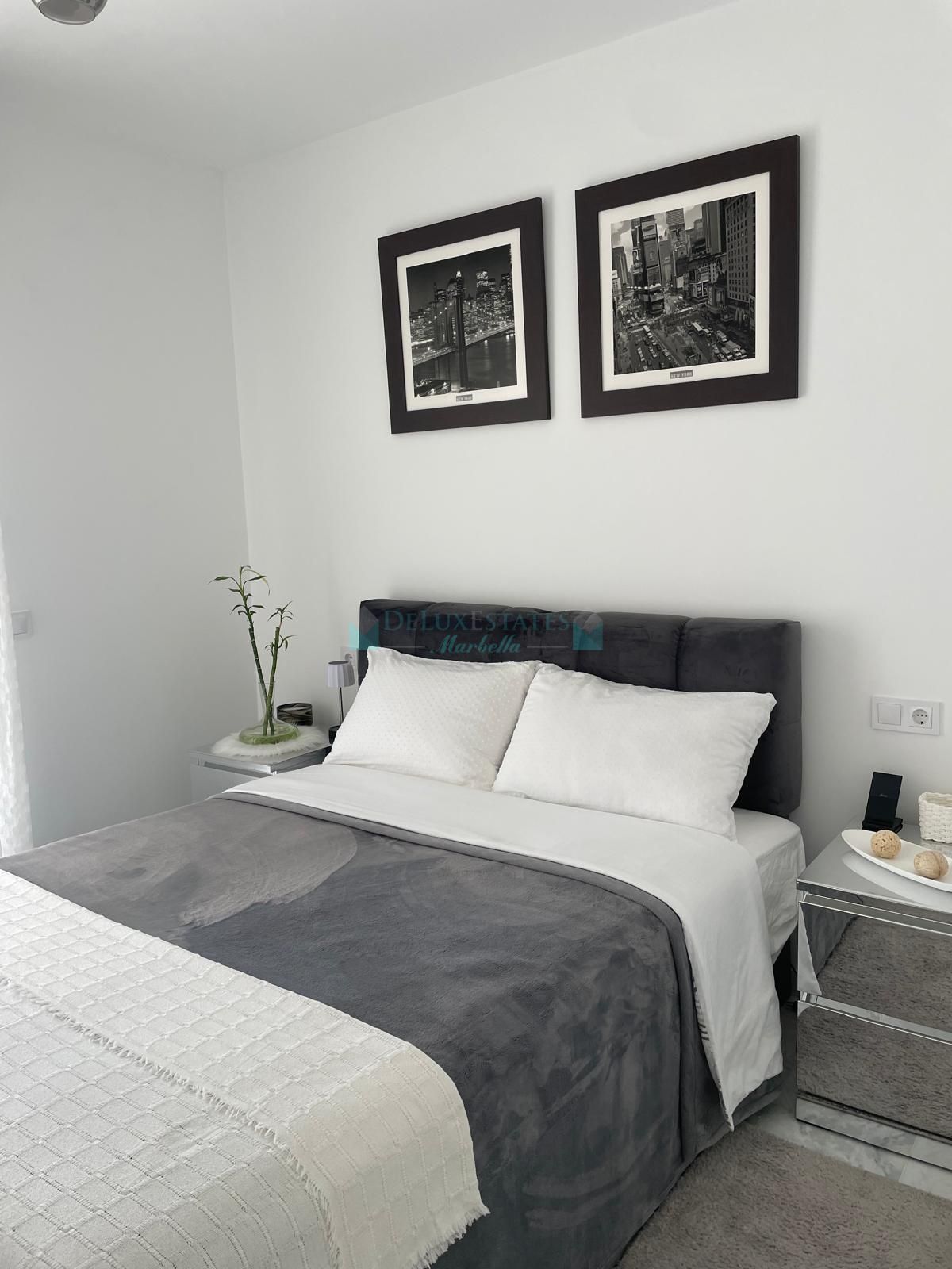 Penthouse for sale in Castillo de la Duquesa, Manilva