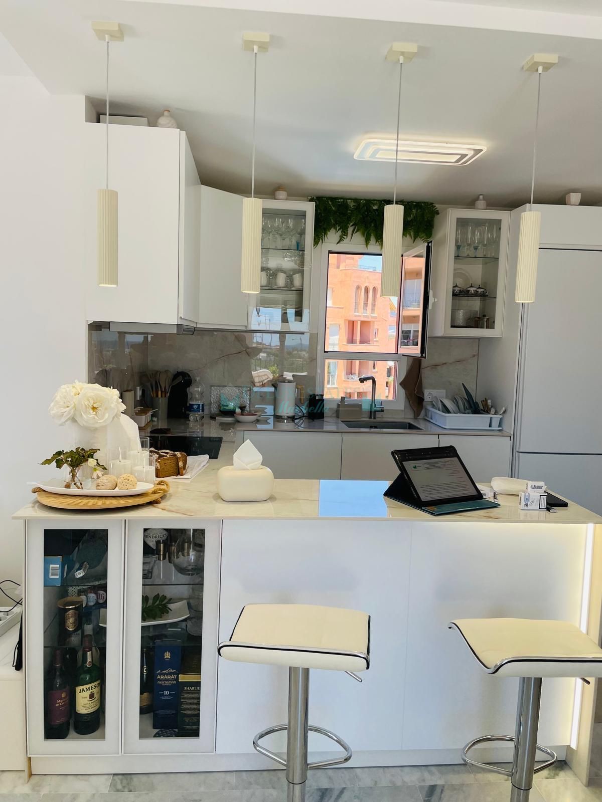 Penthouse for sale in Castillo de la Duquesa, Manilva