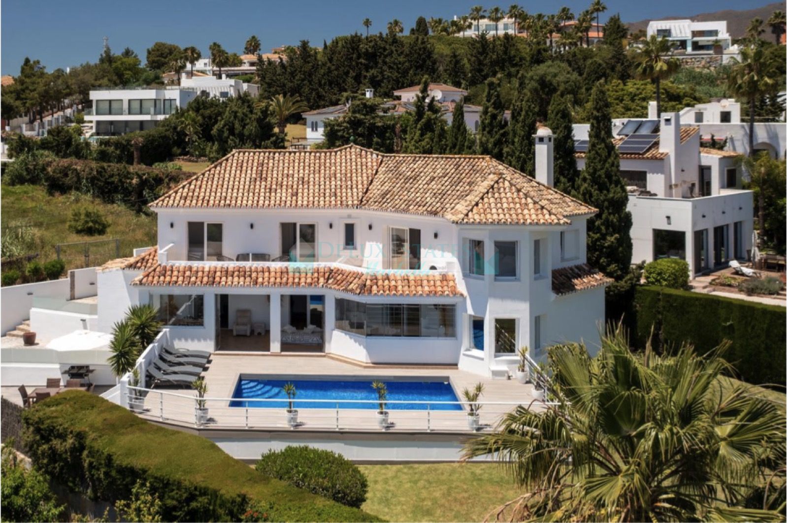 Villa for sale in La Gaspara, Estepona