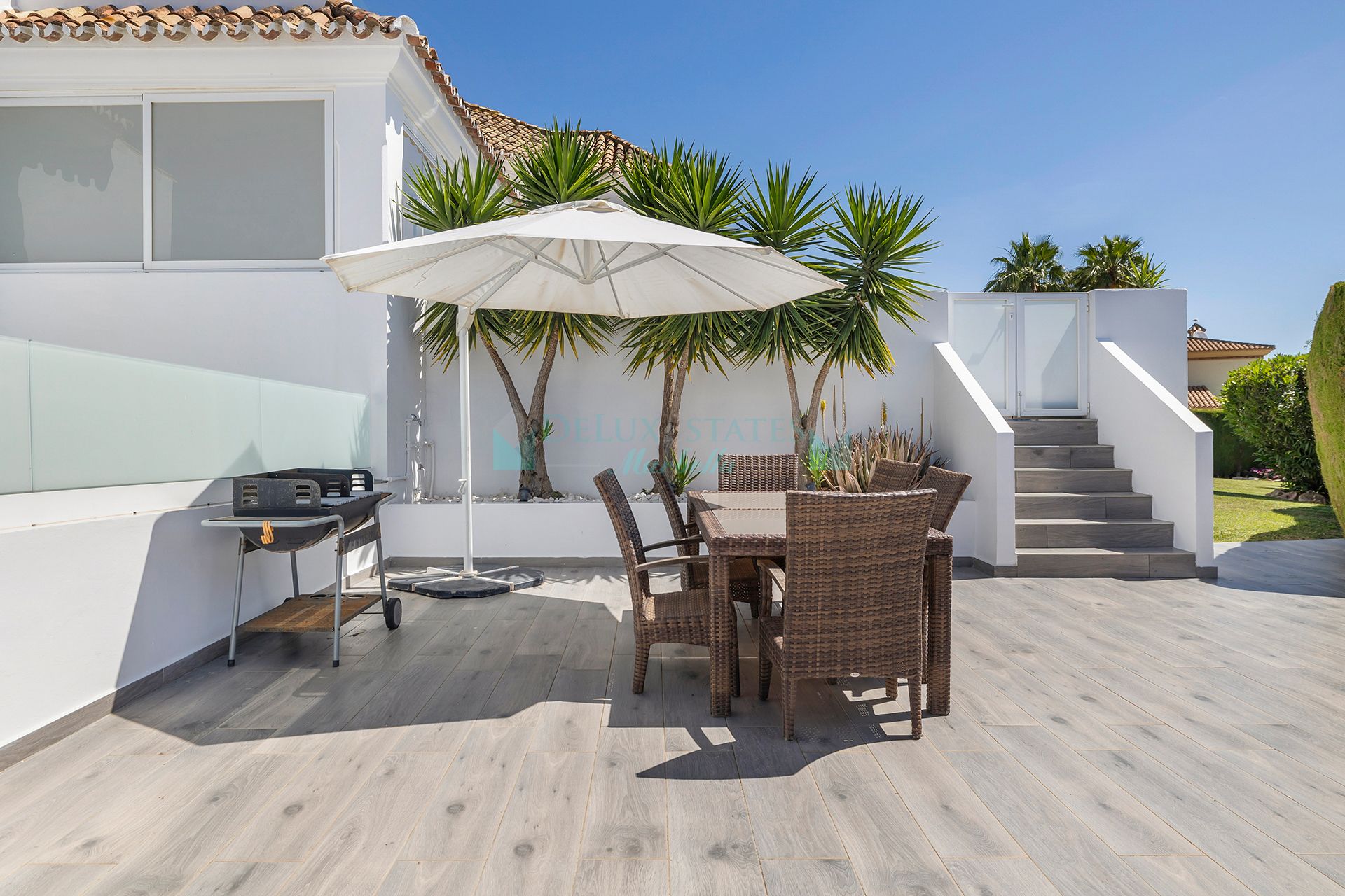 Villa for sale in La Gaspara, Estepona