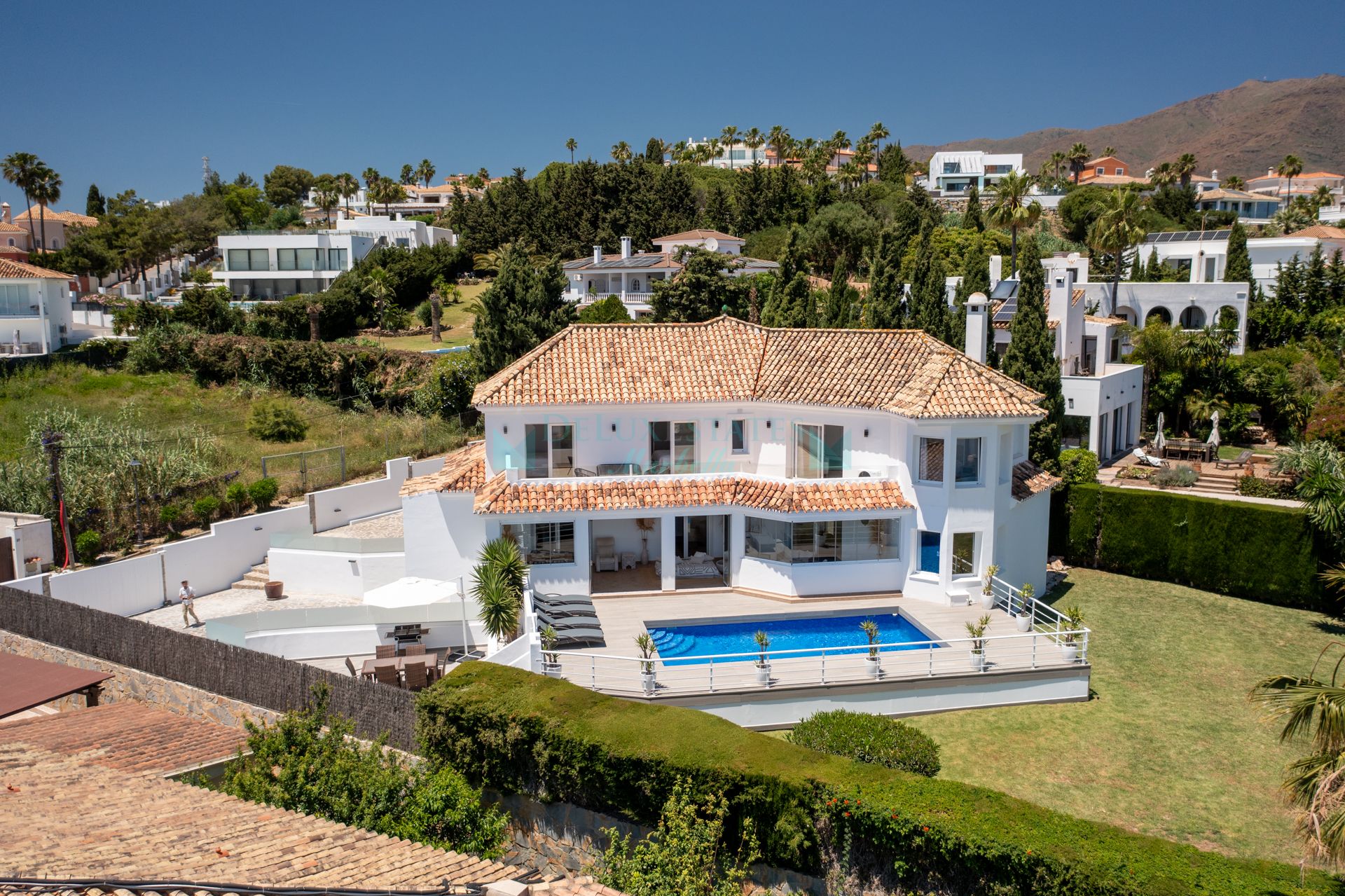 Villa for sale in La Gaspara, Estepona