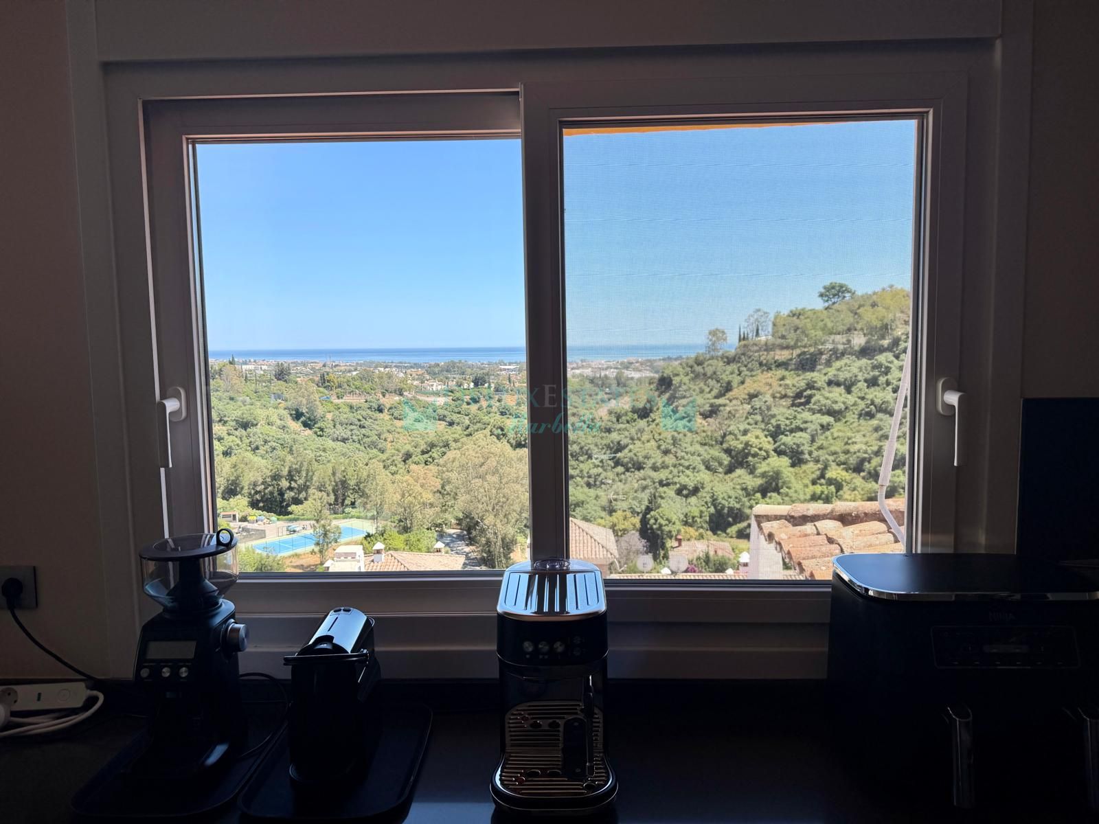Ático en venta en Puerto del Almendro, Benahavis