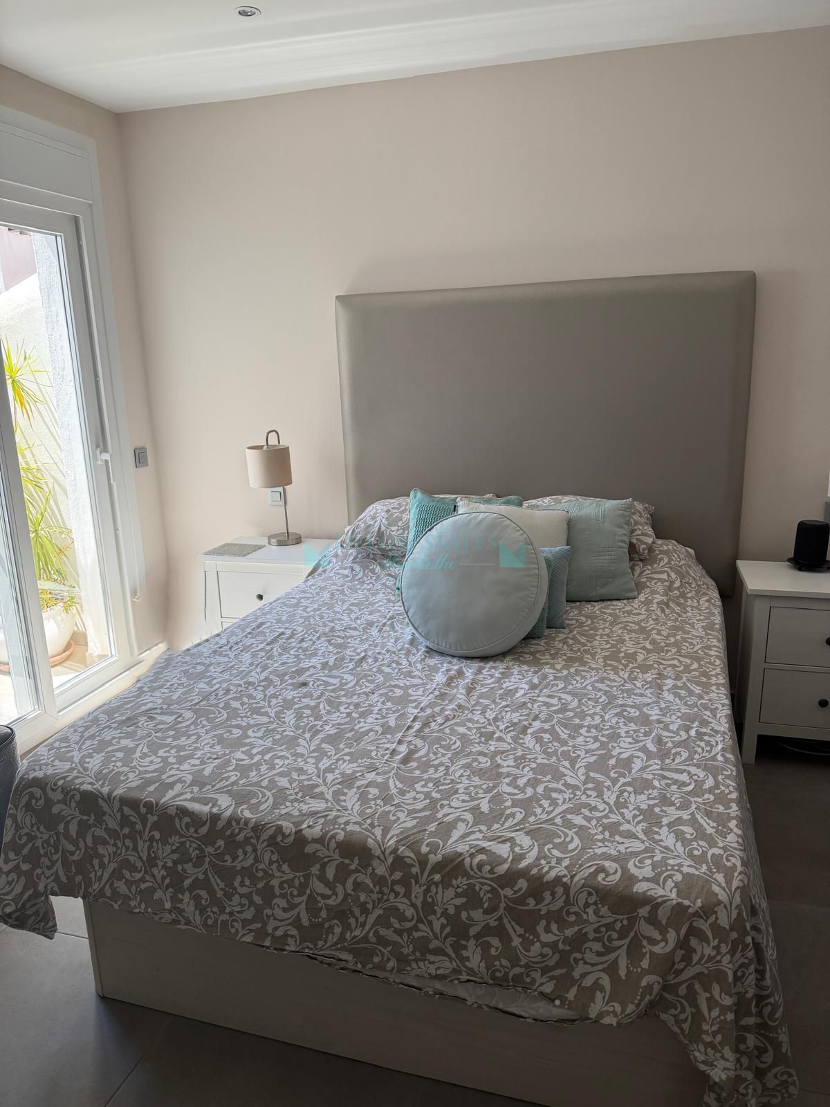 Ático en venta en Puerto del Almendro, Benahavis