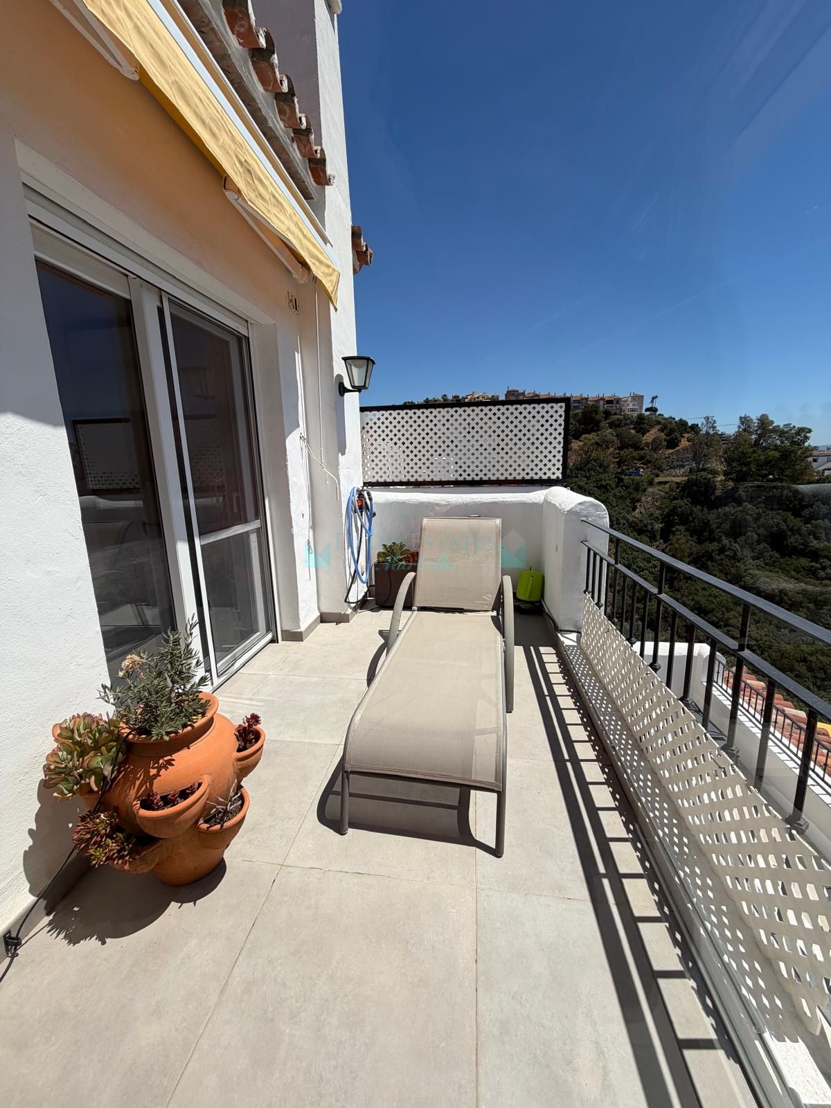 Ático en venta en Puerto del Almendro, Benahavis