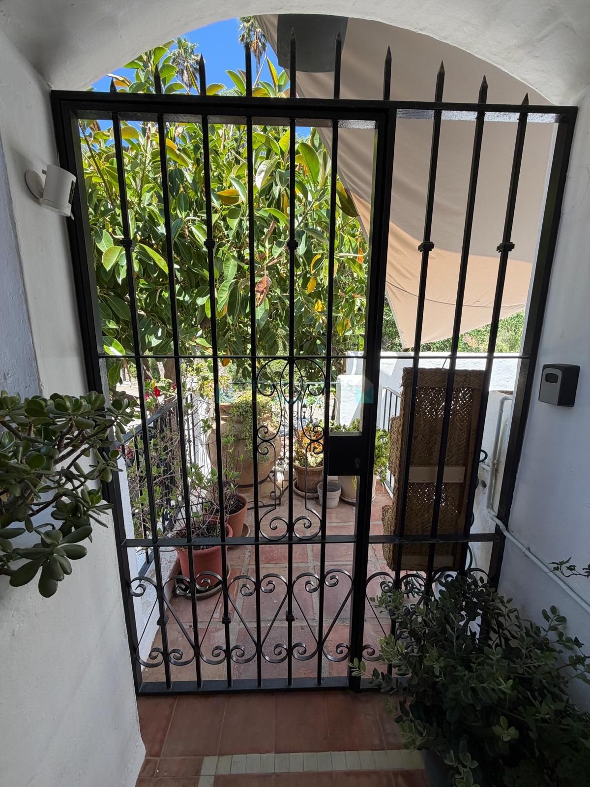 Ático en venta en Puerto del Almendro, Benahavis