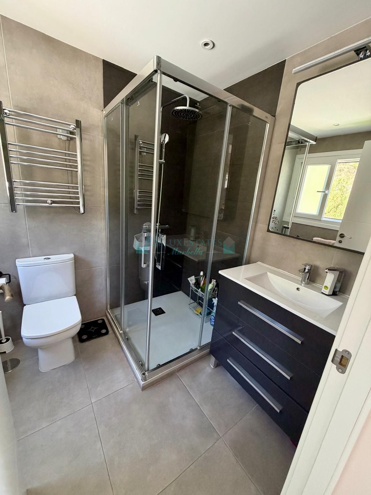 Ático en venta en Puerto del Almendro, Benahavis