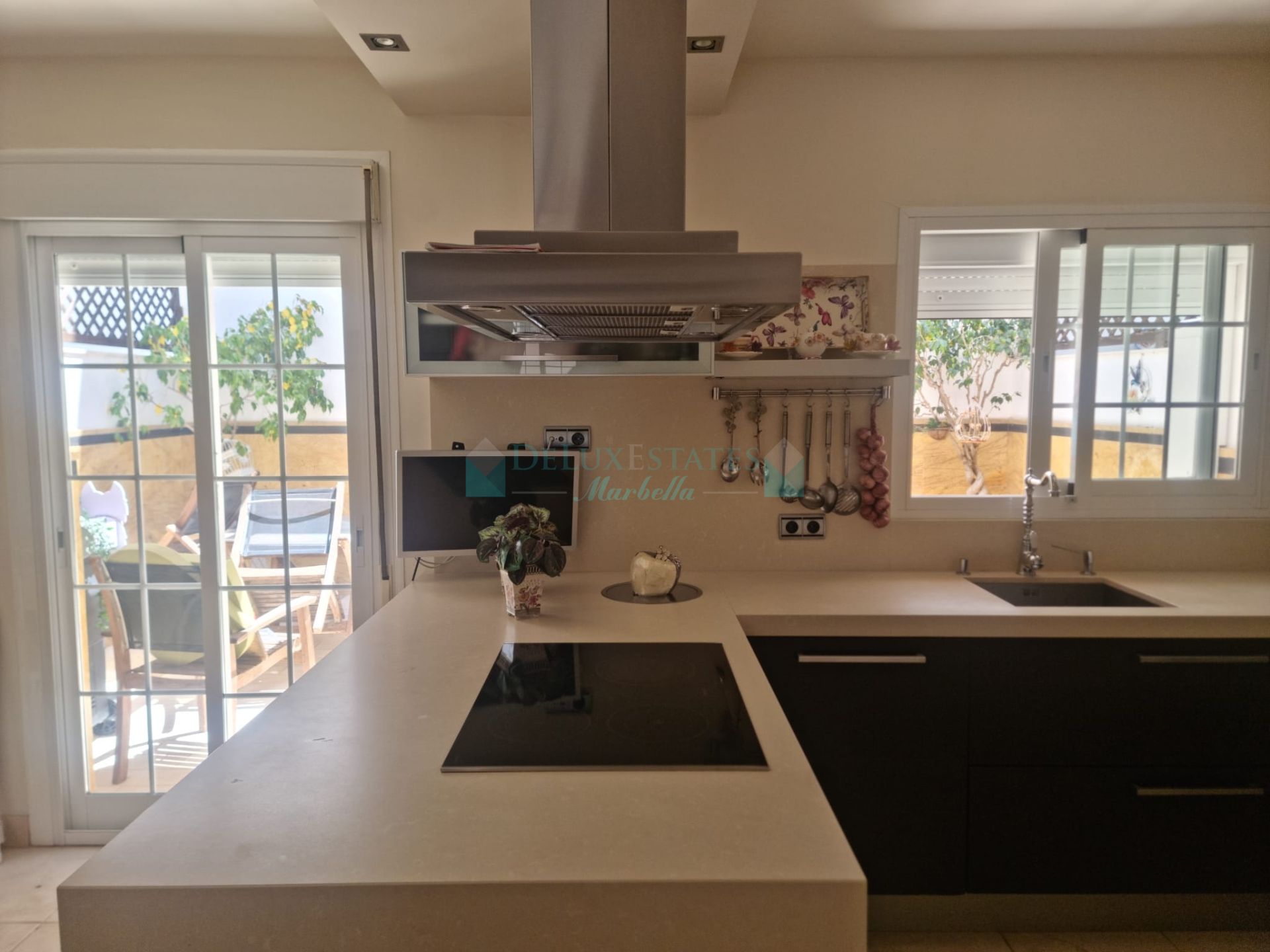 Town House for sale in Estepona Town, Estepona