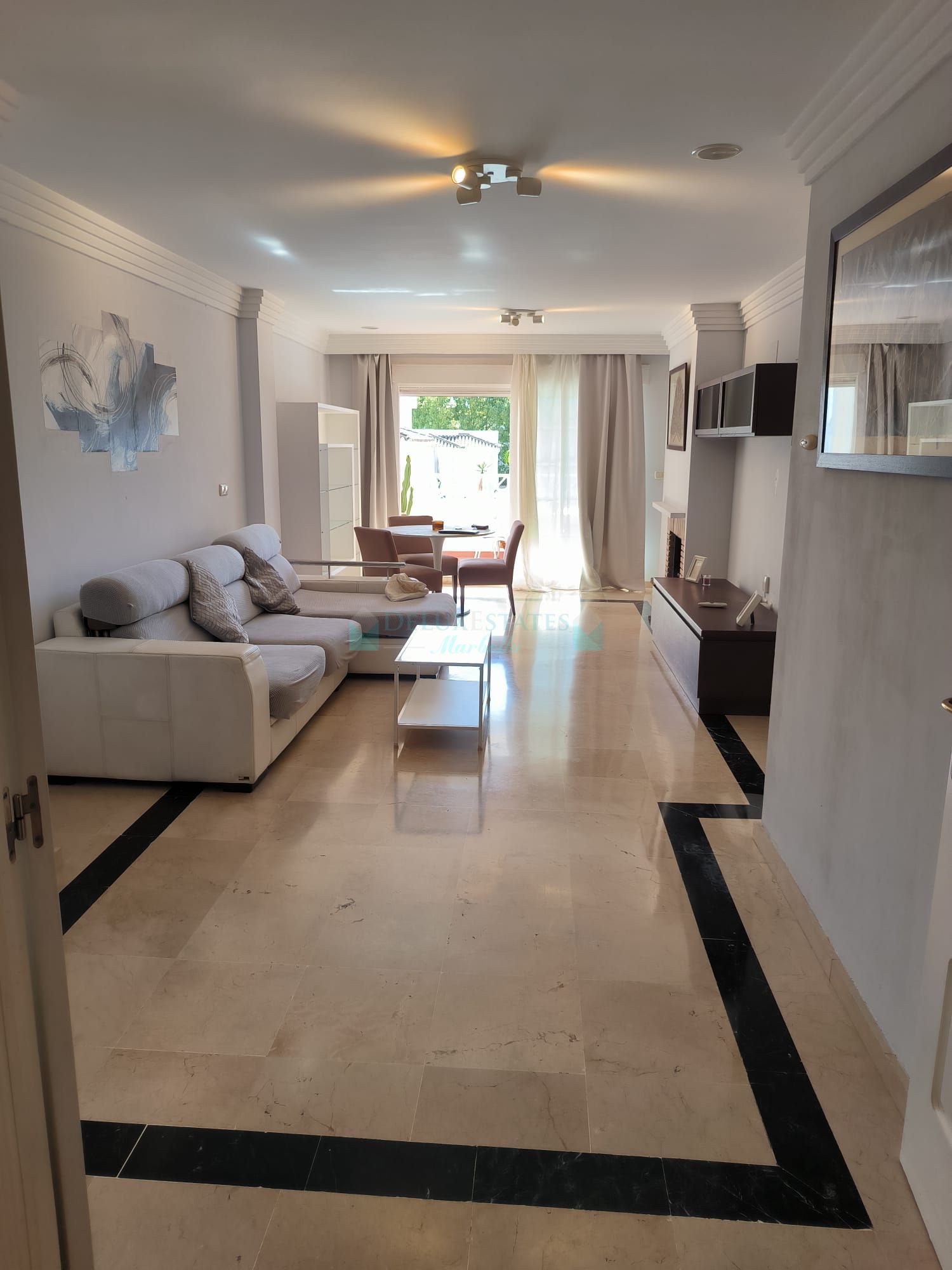 Apartment for sale in Las Lomas de Rio Real, Marbella East