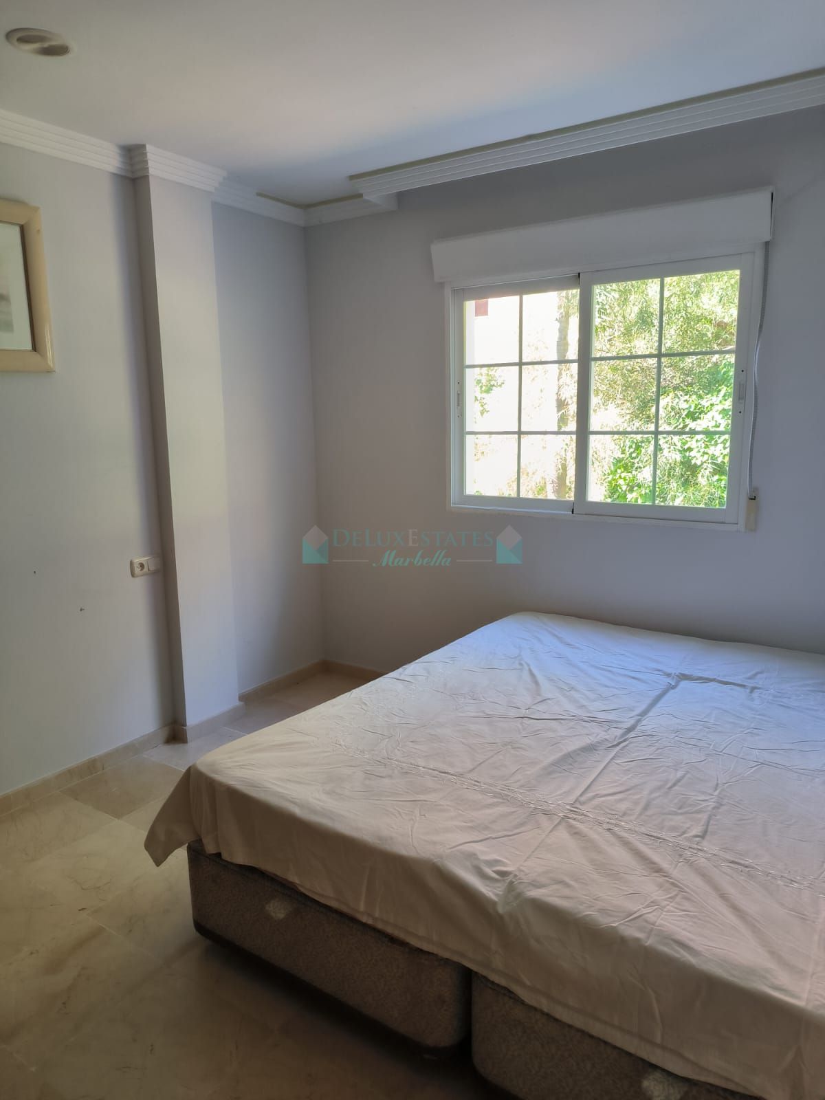 Apartment for sale in Las Lomas de Rio Real, Marbella East