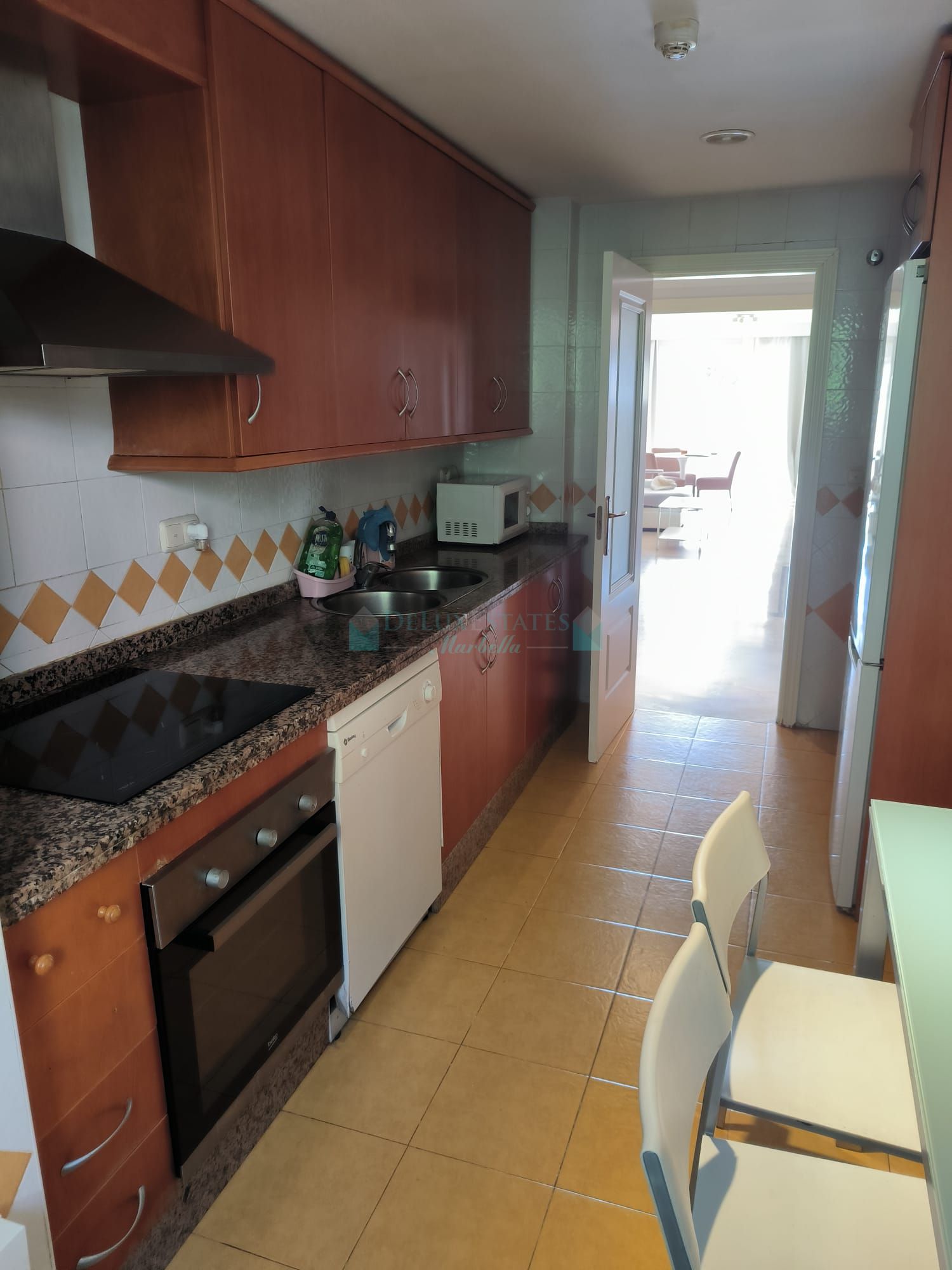 Apartment for sale in Las Lomas de Rio Real, Marbella East