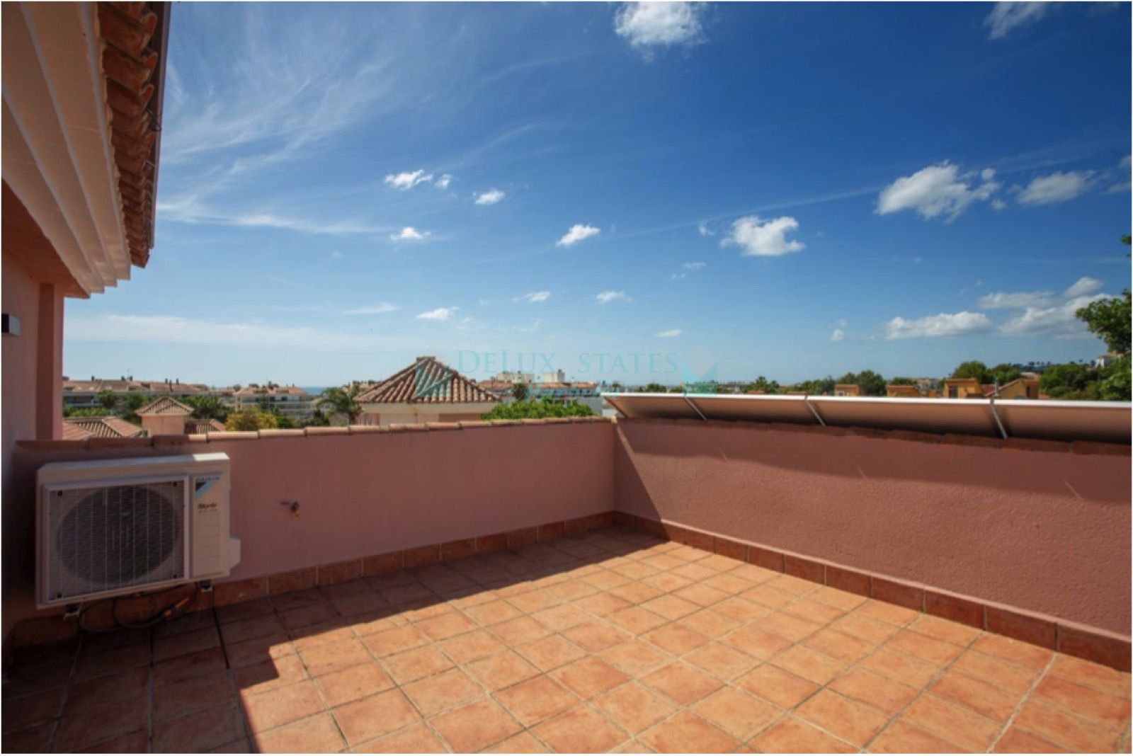 Villa en venta en Sabinillas, Manilva
