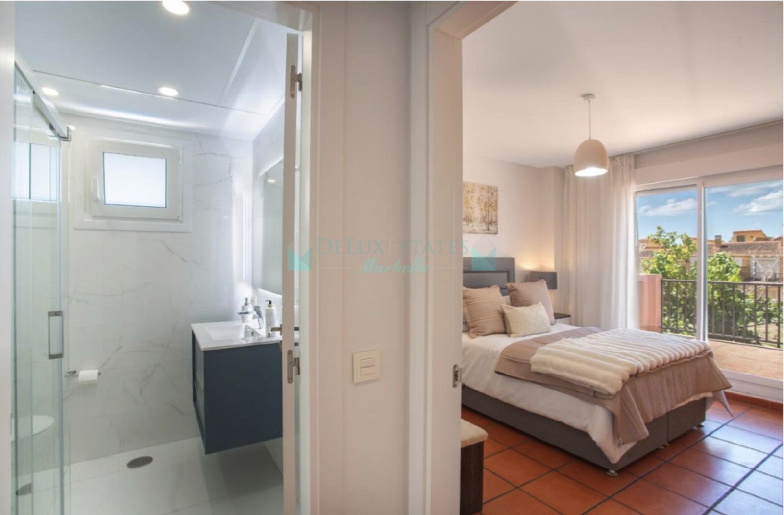 Villa en venta en Sabinillas, Manilva