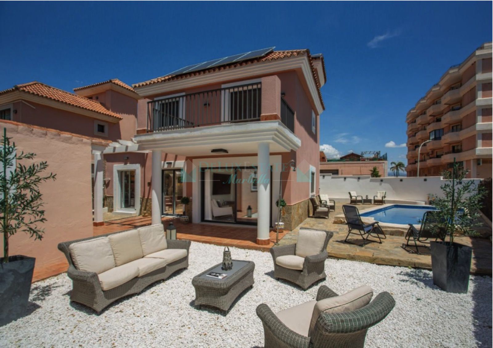 Villa en venta en Sabinillas, Manilva