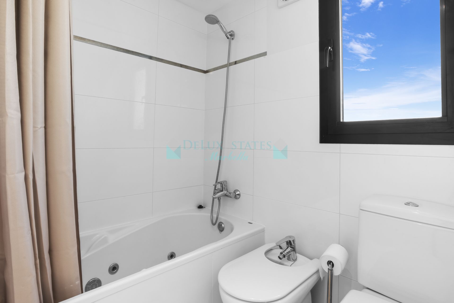 Duplex Penthouse for sale in Doña Julia, Casares