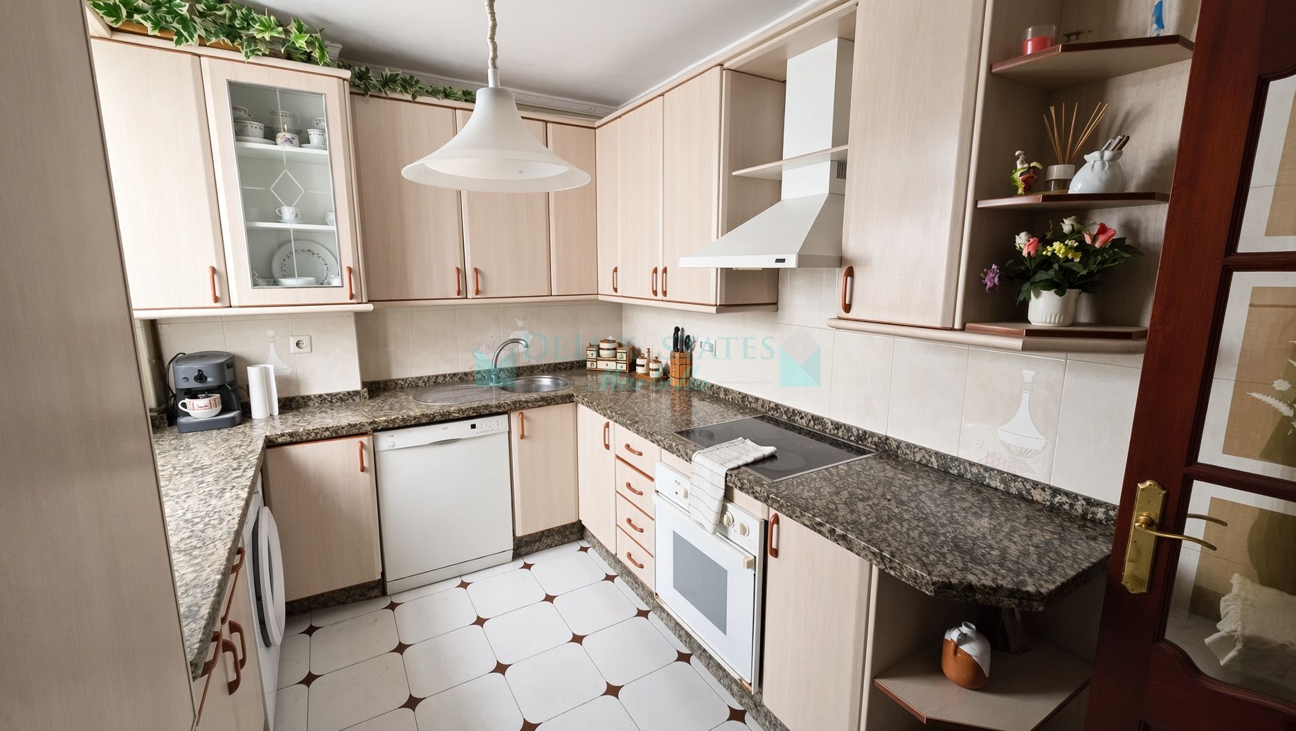Apartment for sale in Divina Pastora, Marbella