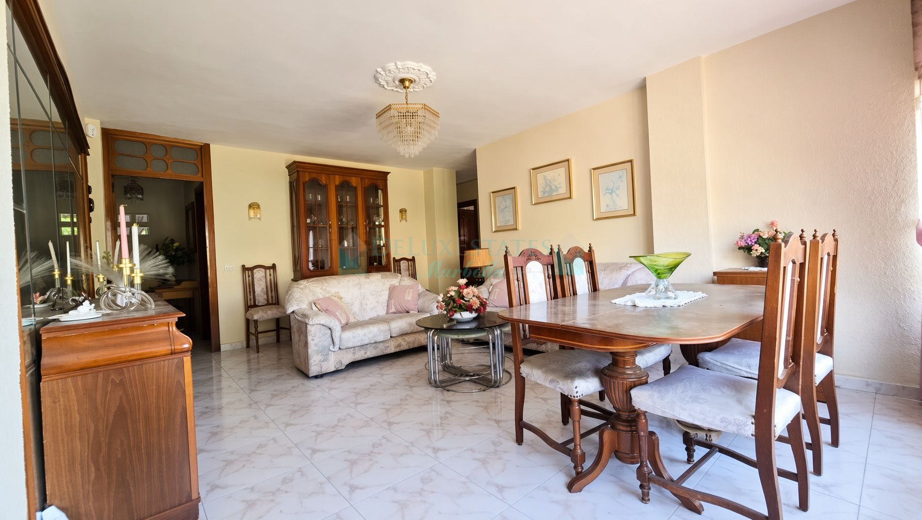 Apartment for sale in Divina Pastora, Marbella