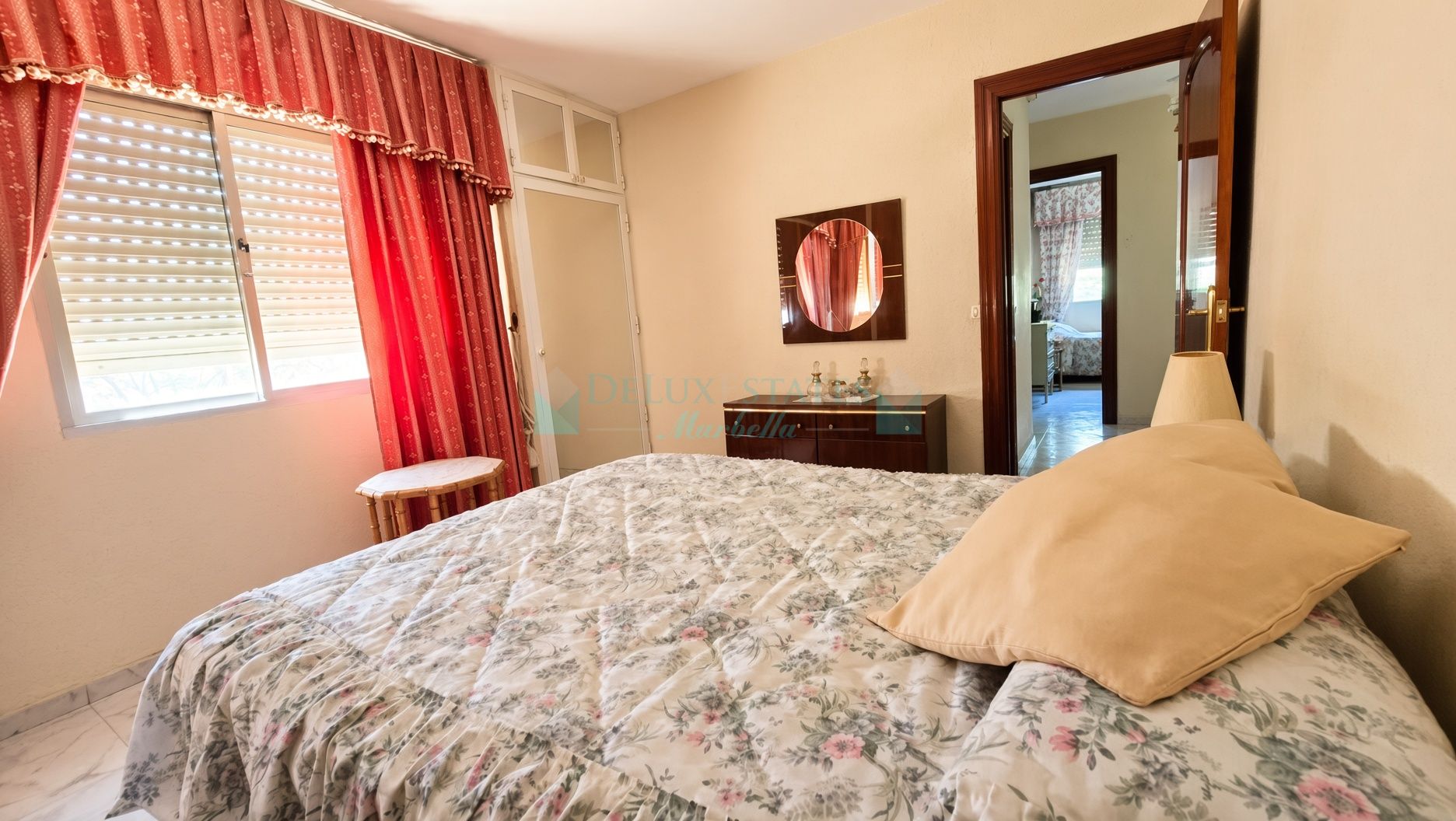 Apartment for sale in Divina Pastora, Marbella