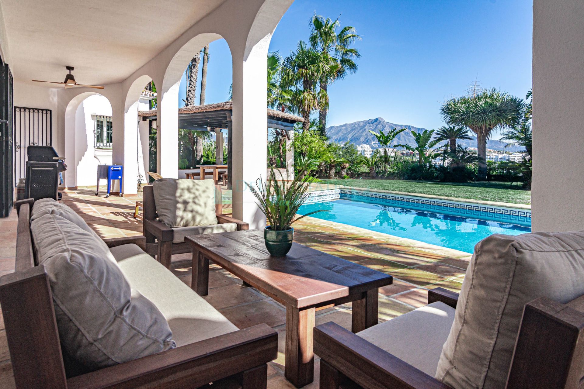 Villa for rent in Monte Biarritz, Estepona