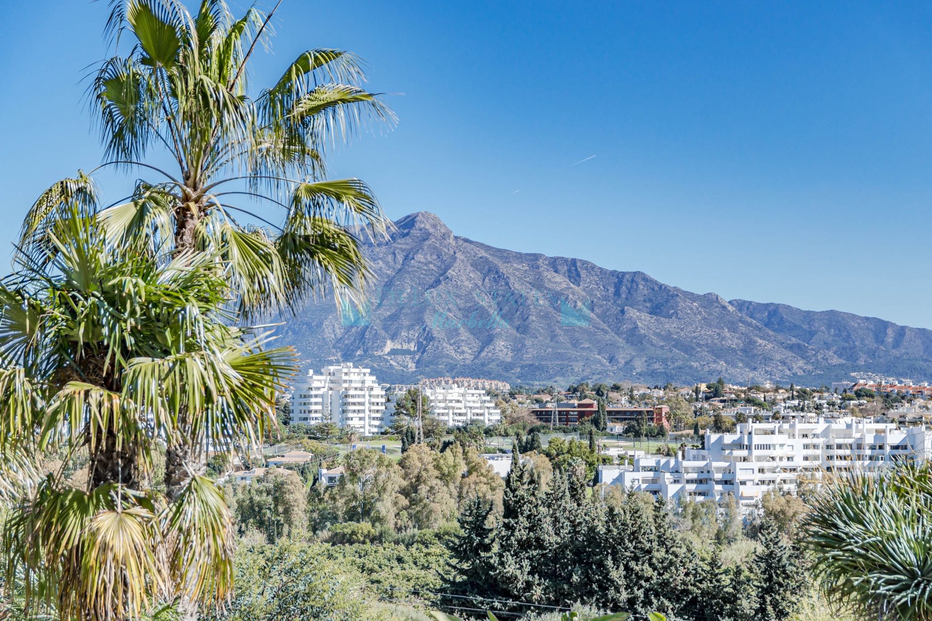 Villa for rent in Monte Biarritz, Estepona