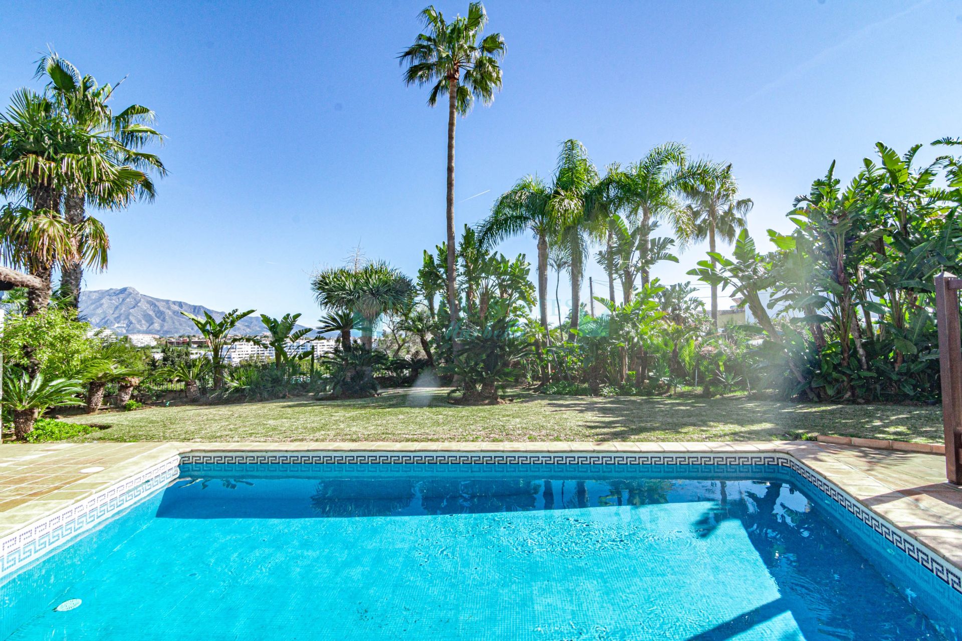 Villa for rent in Monte Biarritz, Estepona