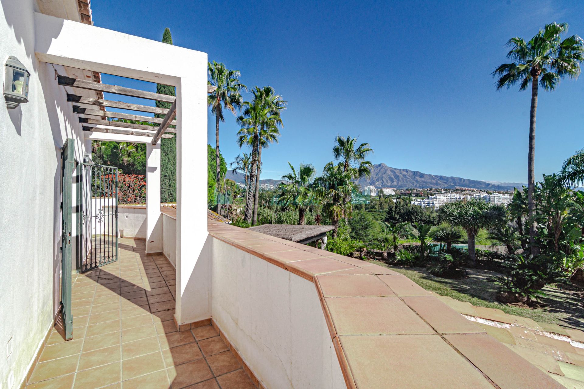 Villa for rent in Monte Biarritz, Estepona