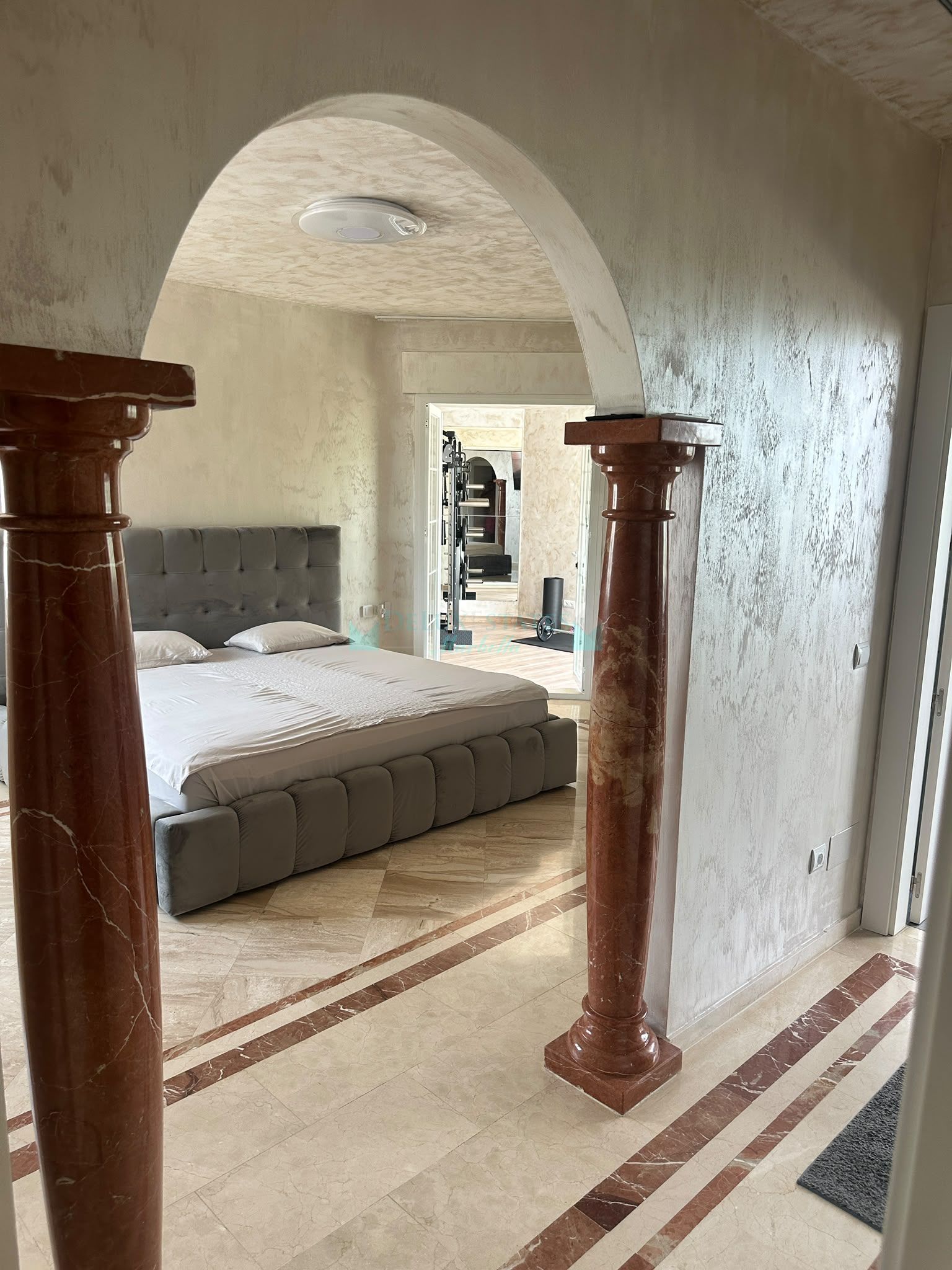 Villa for sale in Forest Hills, Estepona