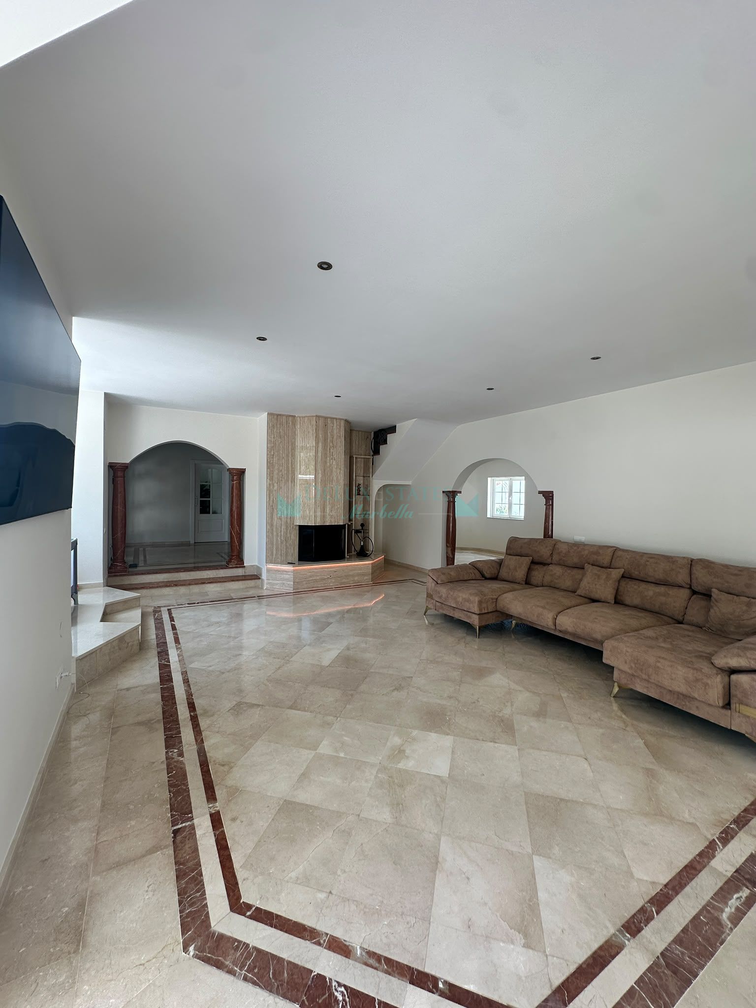 Villa for sale in Forest Hills, Estepona